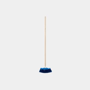 Escoba azul dura tipo zulia con mango madera 1.40 cm 1A Panamericana